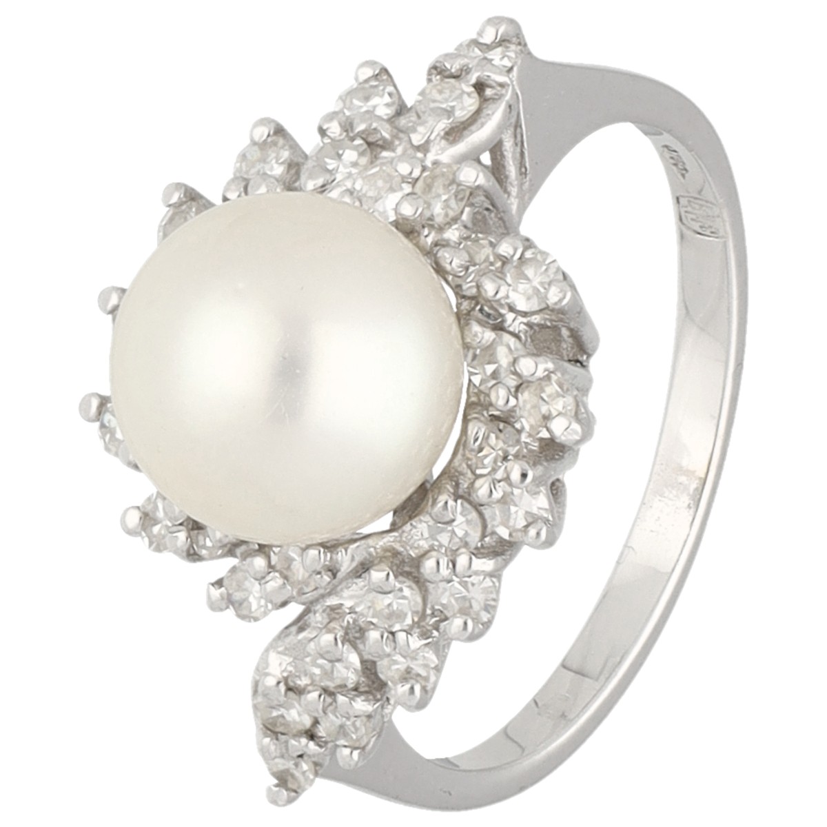 18K Witgouden ring bezet met een parel en ca. 0.32 ct. diamant