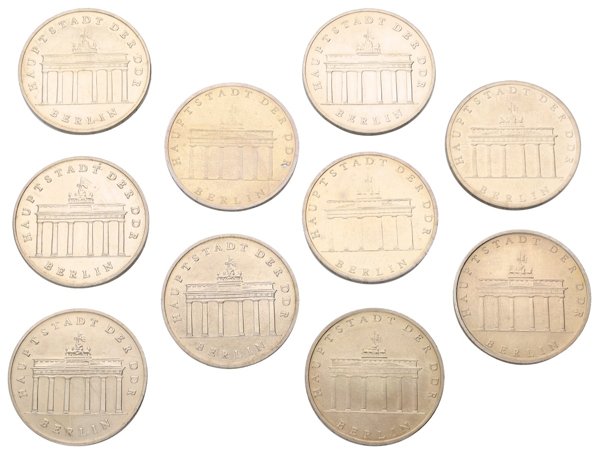 Goudwisselkantoor auction: Germany. DDR. Lot (10) 5 Mark. Brandenburg Gate. Proof.