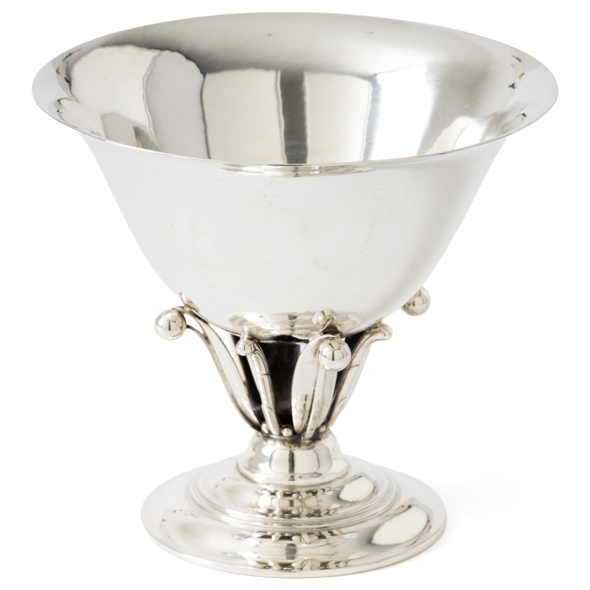 Goudwisselkantoor auction: Georg Jensen schaal, model 17B door Johan Rohde, Kopenhagen ca. 1930, zilver