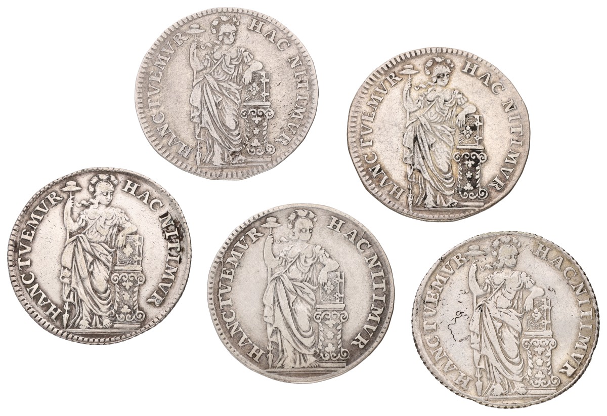 Goudwisselkantoor auction: Lot (5) Halve gulden van X stuiver. Generaliteits. Holland. 1748 & 1749. Average VF