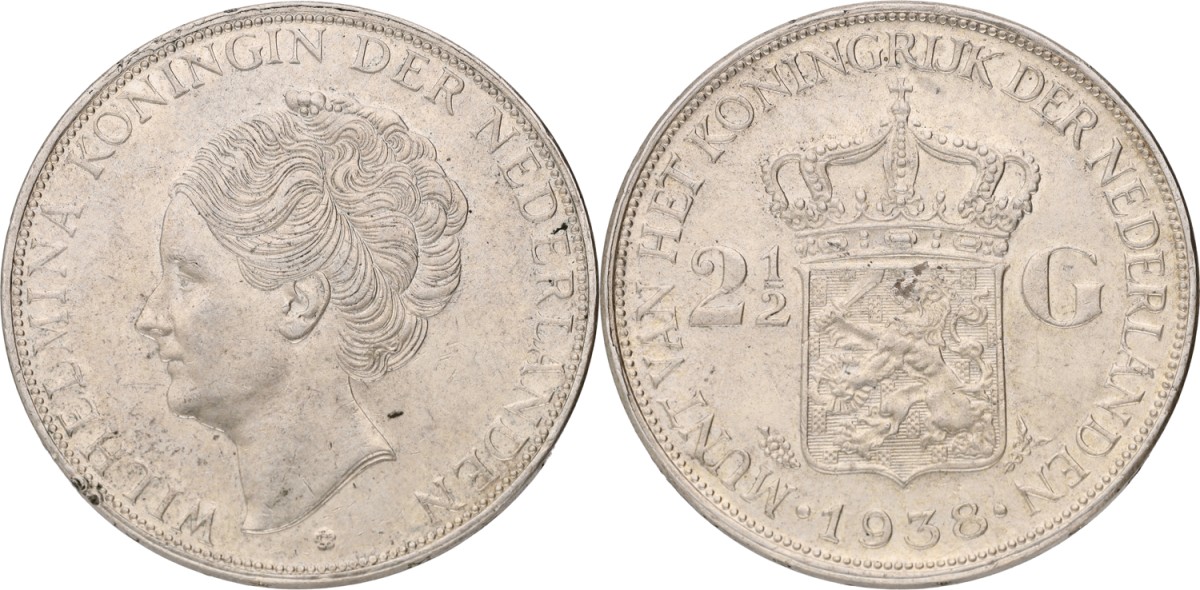 Goudwisselkantoor auction: 2½ Gulden. Wilhelmina. 1938. Wide hairlines. XF
