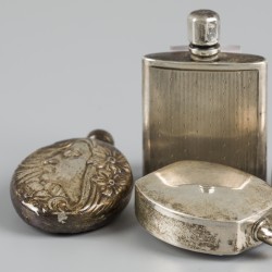 4-delig lot parfumflacons zilver.