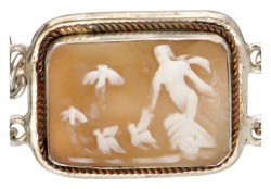 Vintage sterling zilveren armband bezet met cameeën met Grieks / Romeinse scenes.