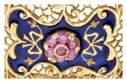 Vintage 18 kt. geelgouden opengewerkte armband bezet met ca. 2.95 ct. natuurlijke robijn en blauwe emaille.