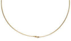 18 kt. Geelgouden spangcollier voorzien van een 14 kt. hanger bezet met ca. 2.03 ct. aventurijn.