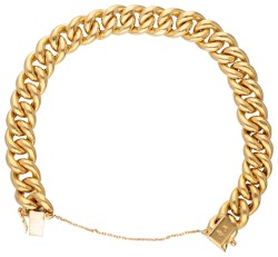 18 kt. Geelgouden gourmetschakel armband met bewerkte schakels.