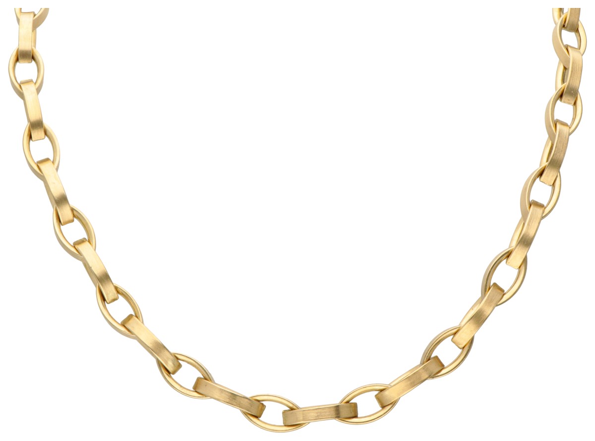 18 kt. Geelgouden schakel collier met licht gematteerde schakels.