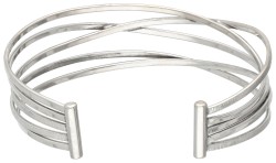 18K Witgouden gedeeltelijk bewerkte bangle armband.