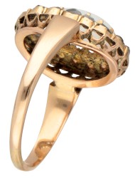 Vintage 14K geelgouden ovale rozet ring bezet met ca. 1.77 ct. opaal en diamant.
