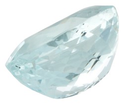 Natuurlijke ovaal geslepen aquamarijn van 13.17 ct.