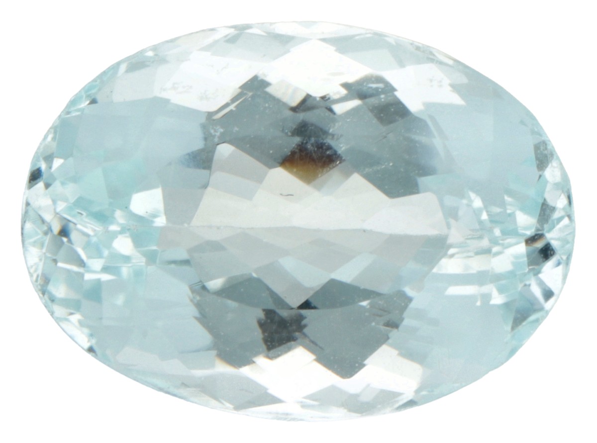 Natuurlijke ovaal geslepen aquamarijn van 13.17 ct.