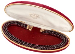 14K Geelgouden drierijig collier met granaat.