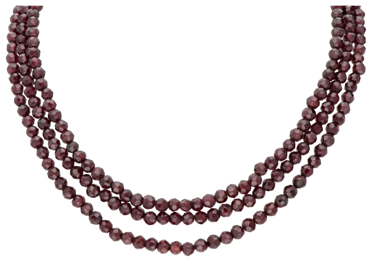 14K Geelgouden drierijig collier met granaat.