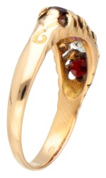18K Geelgouden antieke ring met diamant en robijn.