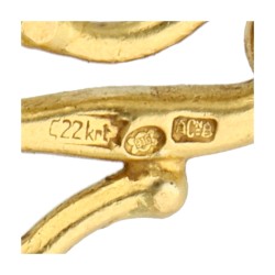 22K geelgouden opengewerkte hanger aan collier bezet met ca. 1.18 ct. diamant