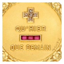 18K geelgouden Plus qu’hier, moins que demain hanger bezet met diamant en robijn