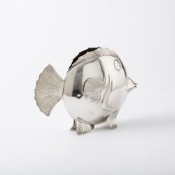 Visvormige vaas, Fratelli Cacchione, Milaan ca. 1970, zilver