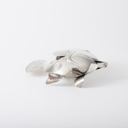 Visvormige vaas, Fratelli Cacchione, Milaan ca. 1970, zilver