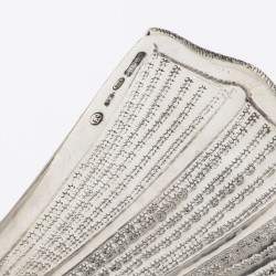 Visvormige vaas, Fratelli Cacchione, Milaan ca. 1970, zilver