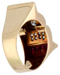 14K geelgouden Art Deco Tank ring bezet met diamant en robijn