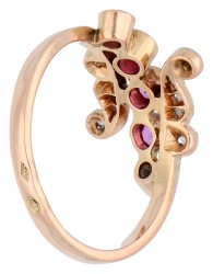 14K roségouden antieke ring  bezet met diamant en robijn