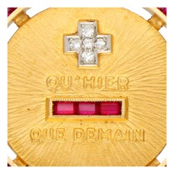18K geelgouden 'Plus qu’hier, moins que demain' A. Augis hanger bezet met robijn en diamant