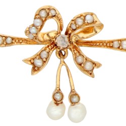 18K geelgouden antieke broche bezet met zaadparels en diamant