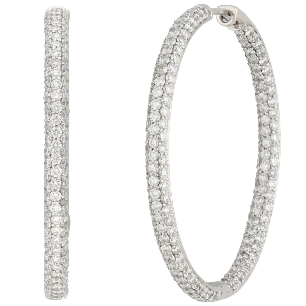 Goudwisselkantoor auction: 18K white gold creoles set with approx 3.48 ct. diamond