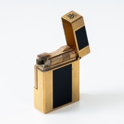 S.T. Dupont Ligne 1 small Black Lacquer aansteker verguld