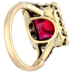 14K gouden/platina ring bezet met ca. 0.91 ct. diamant en robijn